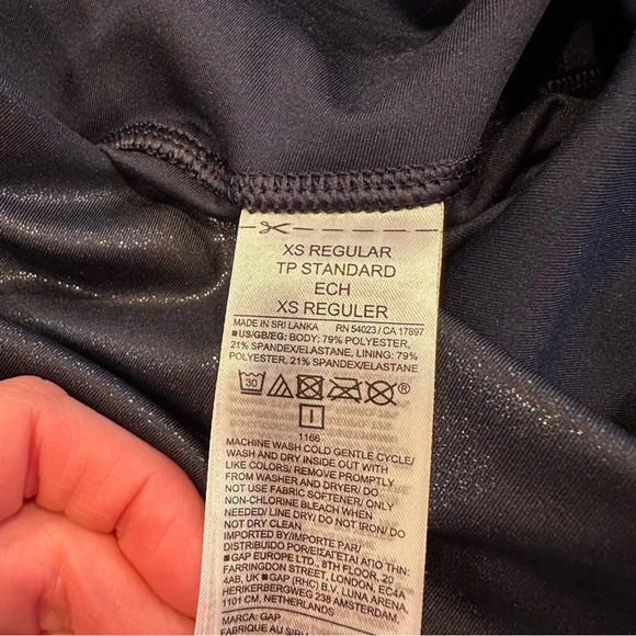 Gap Fit Sky High Rise Power Shine Leggings. XS. Navy. - Picture 4 of 8